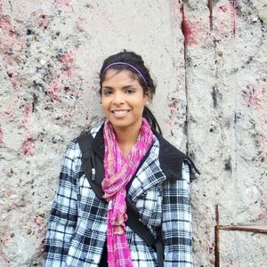 Meet your Posher, Carolina